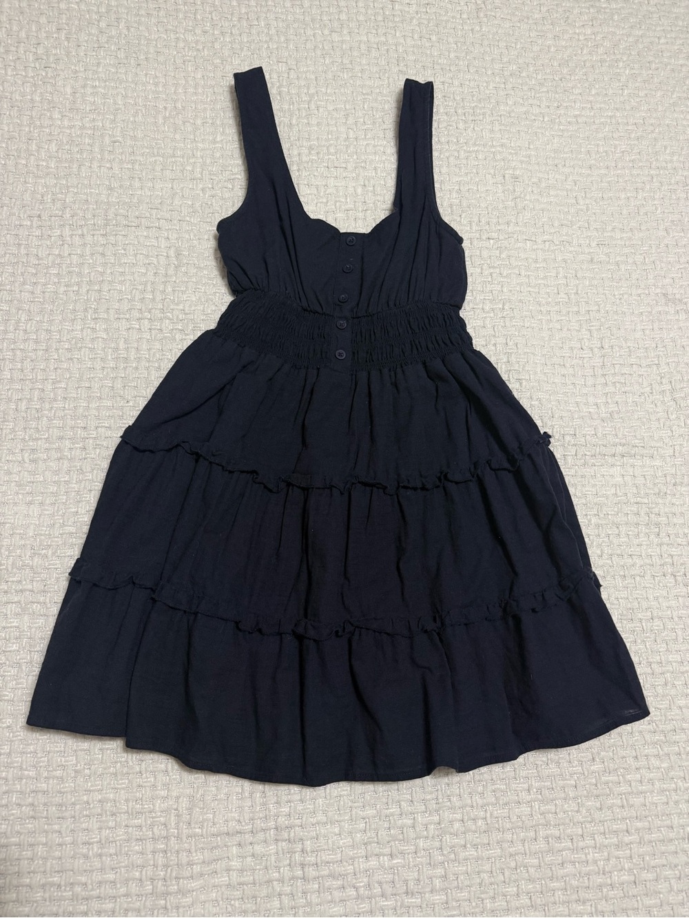 Urban Outfitters layered navy dress, women’s small. Excellent condition.